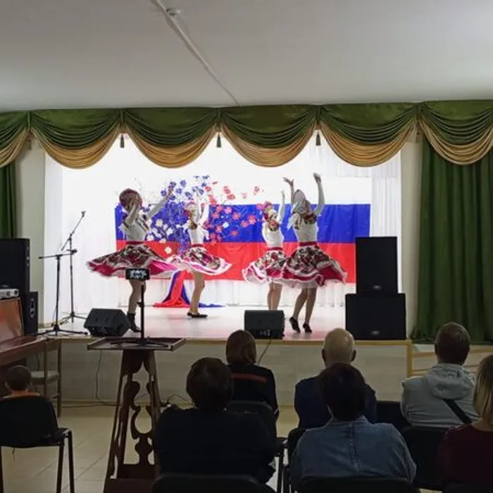 Концертная программа, посвященная Дню народного единства «Славься, Русь, Отчизна моя»