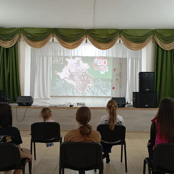Познавательная программа «Давайте, люди, не забудем геройский подвиг земляков!»