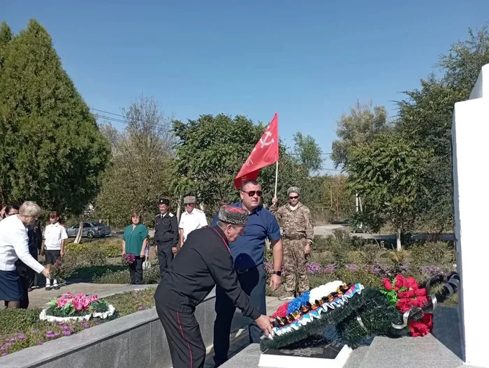 1000629493