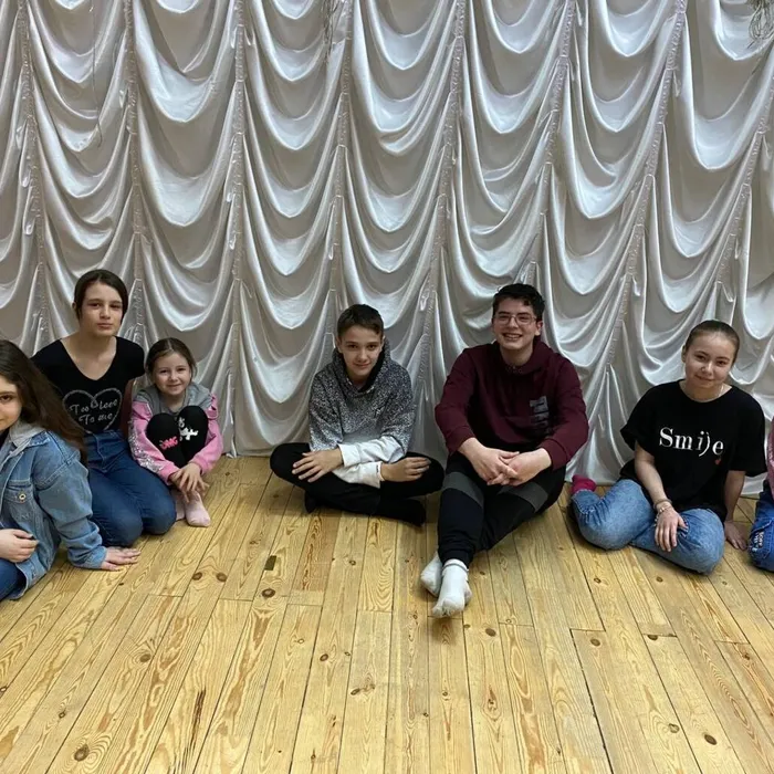 Тематический вечер «Театр – сказочная страна», посвящённая Дню театра, в рамках проекта «Культура для школьников» и  «Десятилетия детства» 