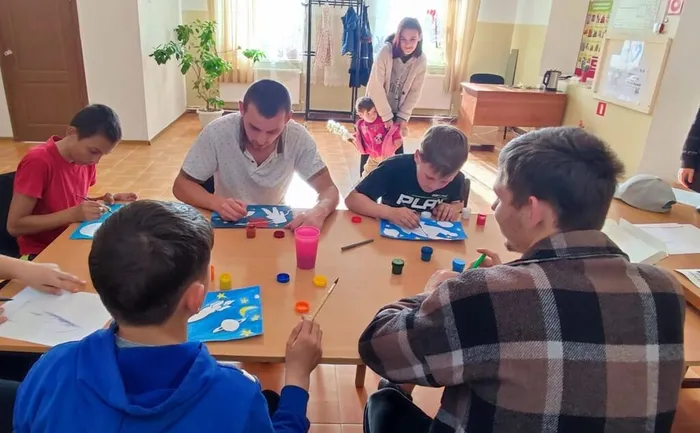 199f0ed6-33a0-49c8-8014-f6e088a9f927