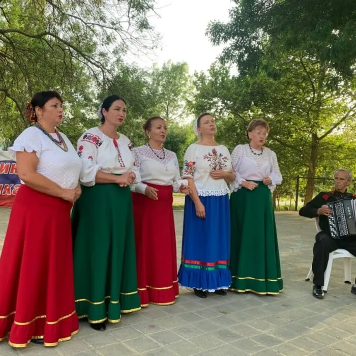 Концертная программа, посвященная Дню Государственного флага РФ «Вьется над Россией флаг ее судьбы»