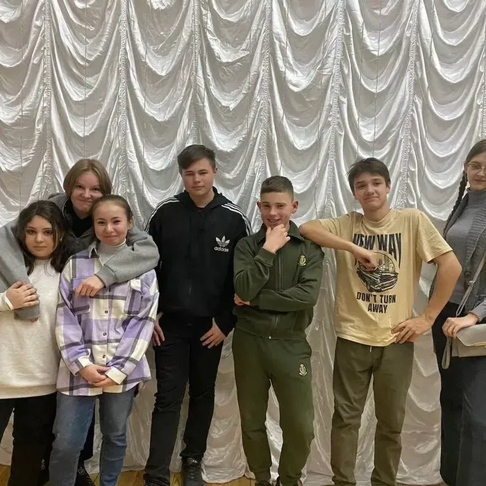 Познавательная программа «По обе стороны кулис», посвященная Международному дню театра